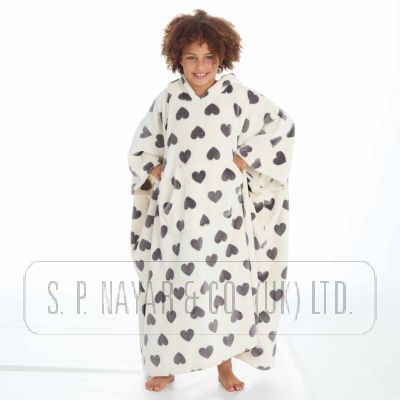 HEART DESIGN HOODED PONCHO